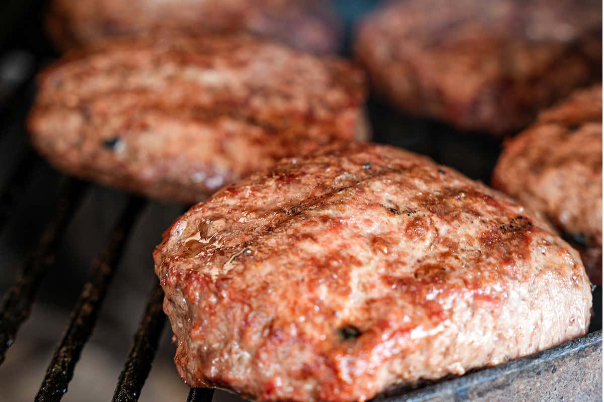 Il macellaio Cecchini arriva a Firenze: apre un ristorante in Piazza San Paolino